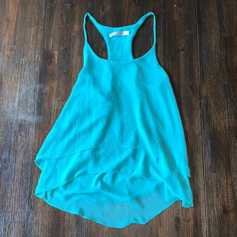 Turquoise medium tank.